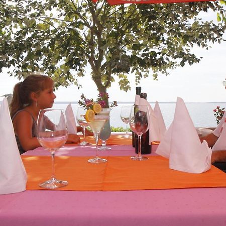 Pension Villa Rosa ルティナ エクステリア 写真