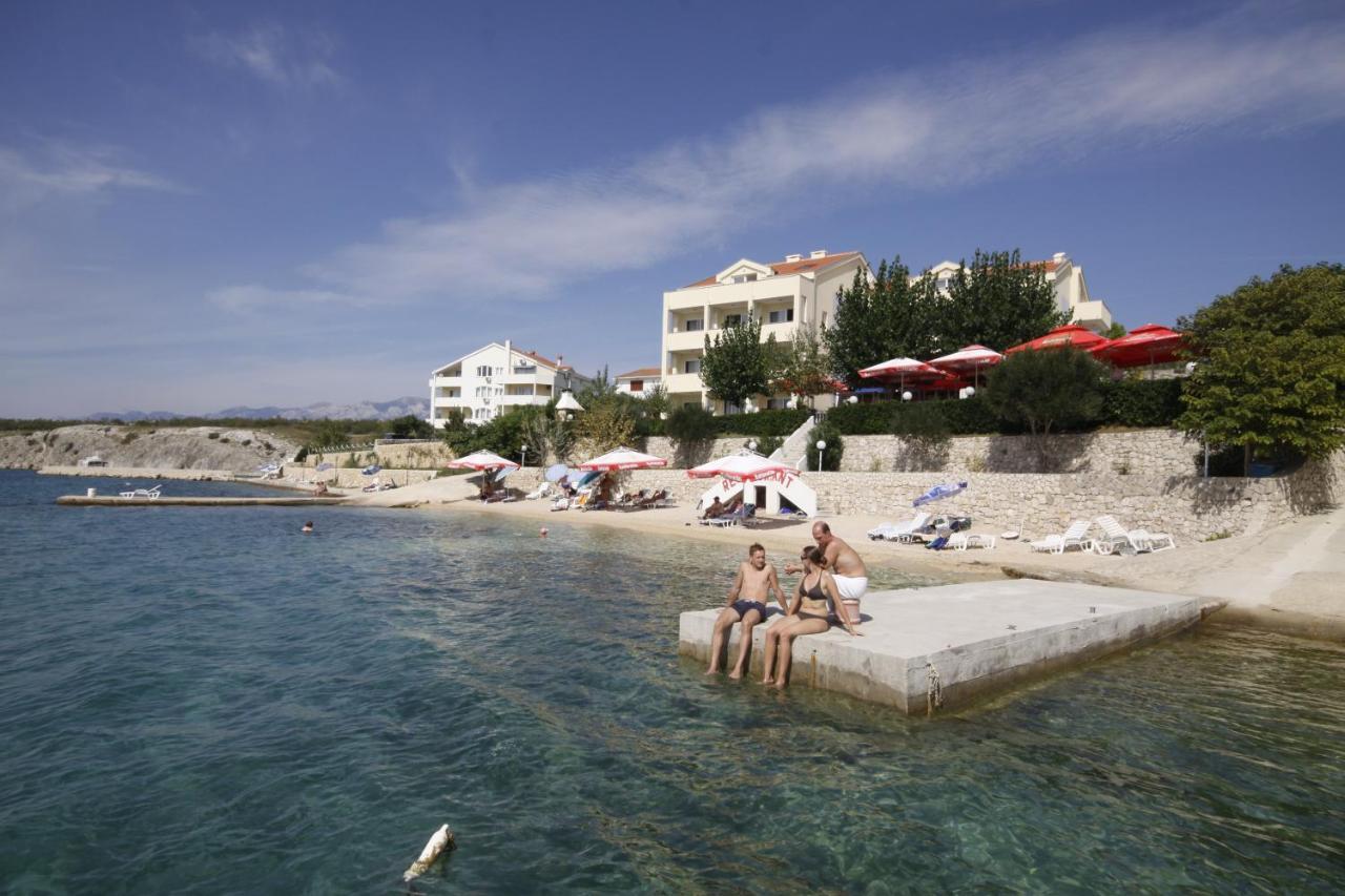 Pension Villa Rosa ルティナ エクステリア 写真